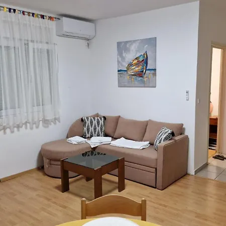 Miro אומיסאליי